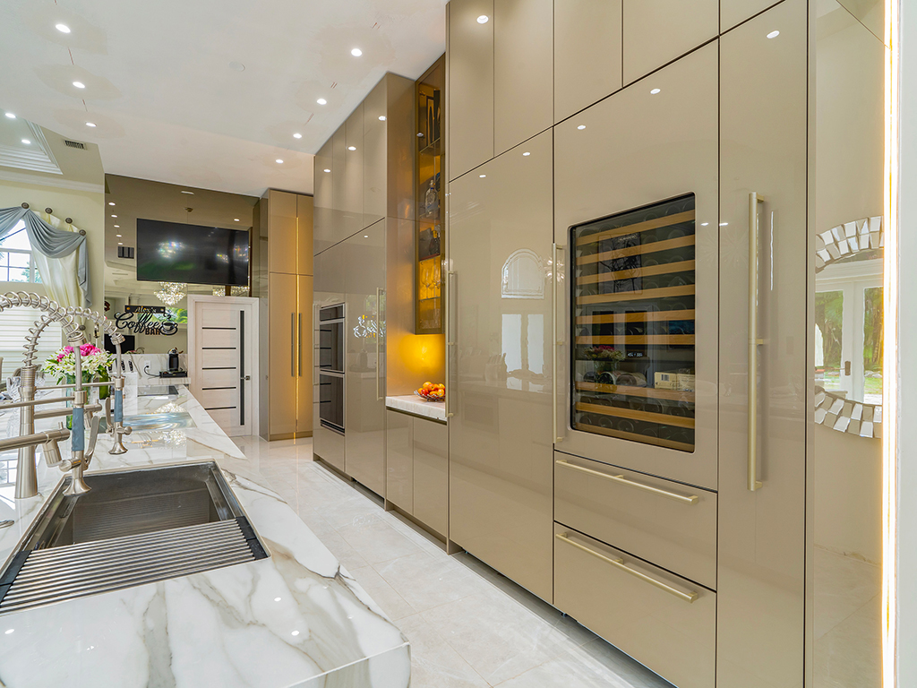 Custom kitchen design Miami by True Custom